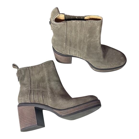 Crown Vintage Capari Bootie size 7M Dark gray/brown suede 3” block heel - Picture 8 of 8